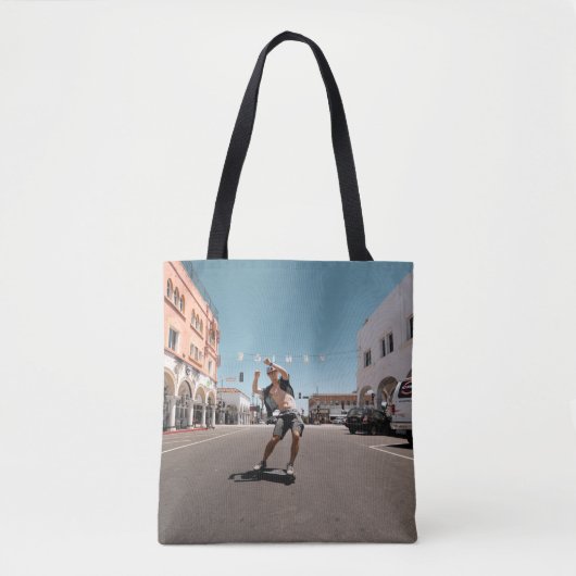 Man playing skateboard tasche (Vorderseite)