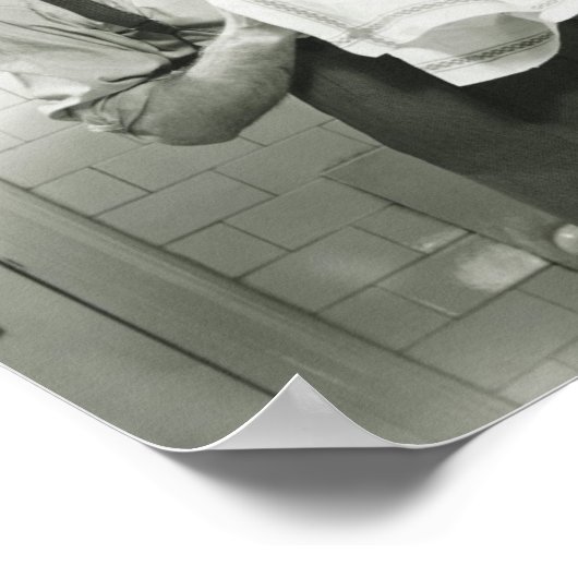 Man Washing Dishes Poster (Ecke)