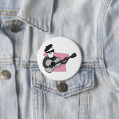 Man Wearing Beret Playing Acoustic Guitar Button (Beispiel)
