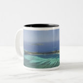 Mana Island und Korallenriff, Mamanuca Inseln Zweifarbige Tasse (Vorderseite Links)