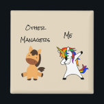 Management von Reitpferden für Boss Mitarbeiter Magnet<br><div class="desc">Dieses Design wurde durch digitale Kunst erstellt und kann personalisiert werden, indem Sie auf den Knopf Anpassen klicken und die Farbe ändern, einen Namen, Initialen oder Ihre Lieblingssprache hinzufügen. Kontaktieren Sie mich unter colorflowcreations@gmail.com , wenn Sie dieses Design für ein anderes Produkt haben möchten. Kaufen Sie meine originale abstrakte Acrylmalerei...</div>