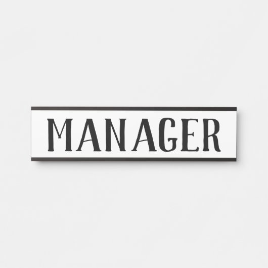 Manager, der die Namensplatte für die Türsignatur  Türschild (Vorderseite )