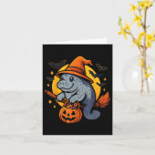 Manatee Witch Hat Pumpkin Halloween Soky Season Karte (Gelbe Blume)