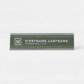 Manche Linen sehen mit Name Titel Monogram Green Schreibtischnamensplakette (Vorderseite )