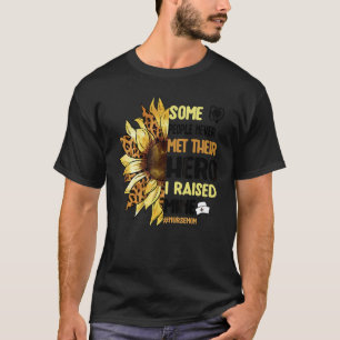 Manche Menschen trafen ihren Helden Krankenpfleger T-Shirt