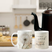 Manche sehen ein Unkraut, manche sehen einen Wunsc Kaffeetasse