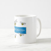 Manchester road sign with bees.  kaffeetasse (VorderseiteRechts)