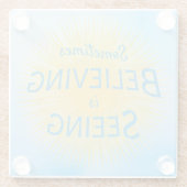 Manchmal ist Glauben eine Botschaft des Glaubens Glasuntersetzer (Rückseite)