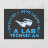MANCHMAL SIEHT EIN HERO WIE EIN LABRADOR-TECHNIKER POSTKARTE (Vorderseite)