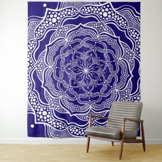 Mandala Art Boho Chic Elegant Navy Blue Trippy Wandteppich (Beispiel)