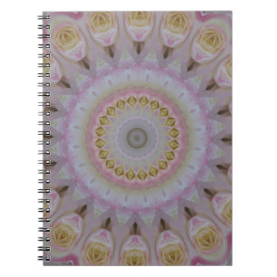 Mandala aus gelben Rosen Notizblock