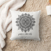 Mandala Black and White Throw Cushion Kissen (Decke)
