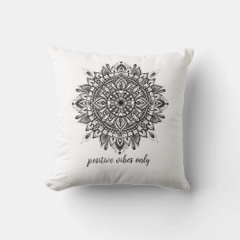 Mandala Black and White Throw Cushion Kissen