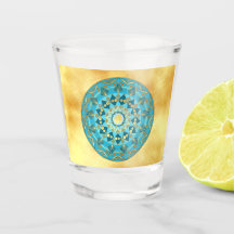Mandala blau-gold auf weichem goldenen Hintergrund