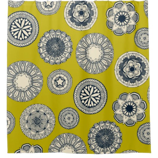 Mandala Cirque Spot Chartreuse Duschvorhang (Vorderseite)