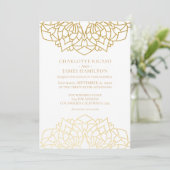 Mandala Gold White Pattern Personalisierte Hochzei Einladung (Stehend Vorderseite)