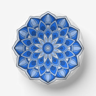 Mandala in blauer Papierplatte Pappteller
