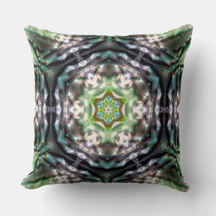 Mandala in Hexagon, altes Silber-Hammermetall Kissen