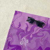 Mandala in mehreren lila Farbtönen Strandtuch (Beispiel)