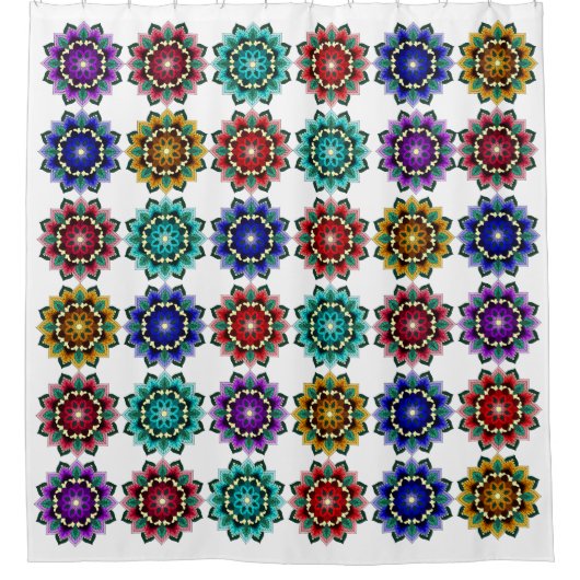 Mandala in verschiedenen Farben Duschvorhang (Vorderseite)