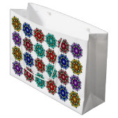 Mandala in verschiedenen Farben Große Geschenktüte (Vorderseite Schrägansicht)