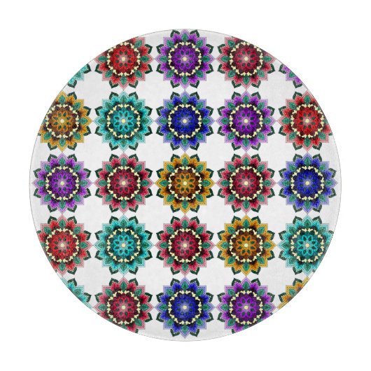 Mandala in verschiedenen Farben Schneidebrett (Vorderseite)