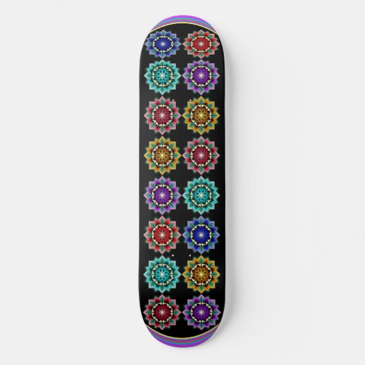 Mandala in verschiedenen Farben Skateboard (Vorderseite)