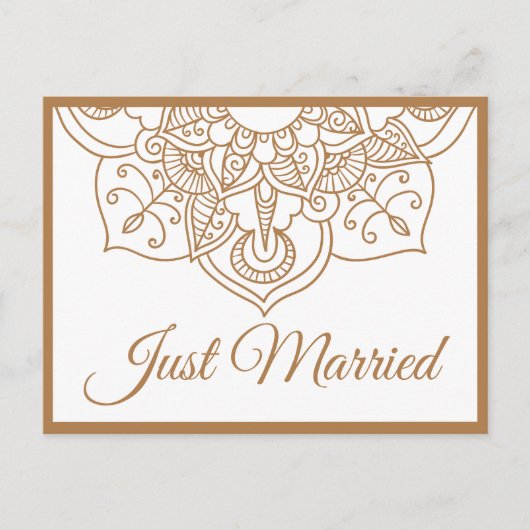 Mandala Just Married Brown Boho Indian Wedding Ankündigungspostkarte (Vorderseite)