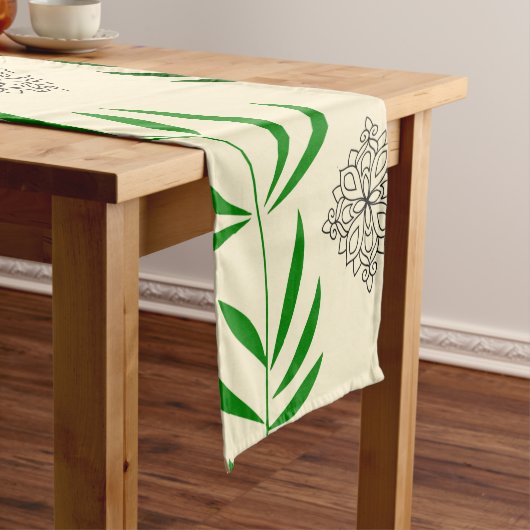 Mandala Leaves: Nature's Harmony Table Runner Kurzer Tischläufer (Beispiel)