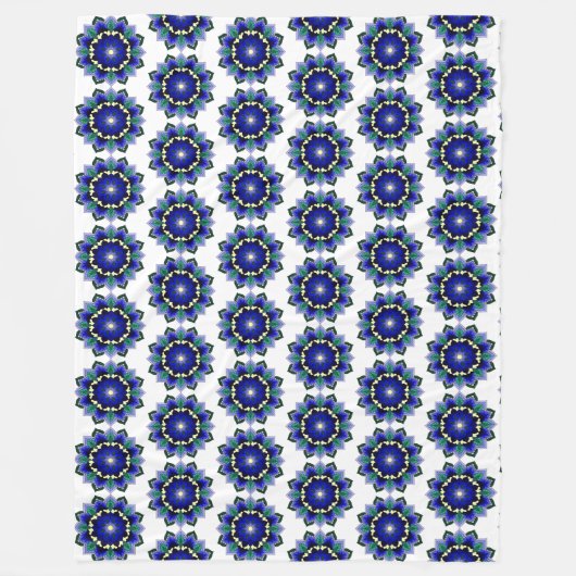 Mandala Muster 02 in dunkelblau Fleece Blanket (Vorderseite)