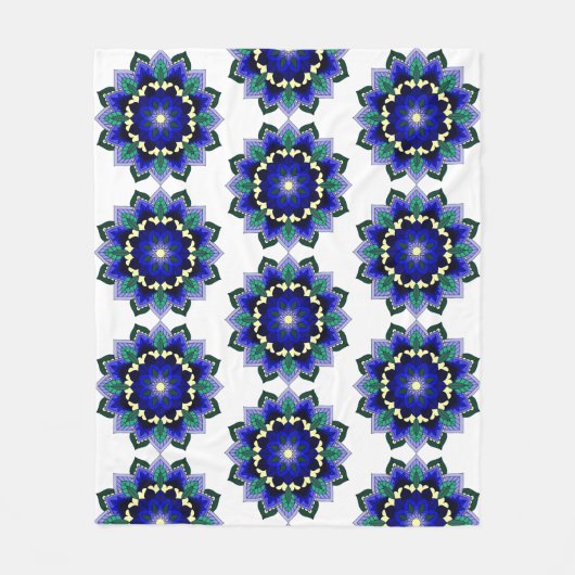Mandala Muster 02 in dunkelblau Fleece Blanket (Vorderseite)