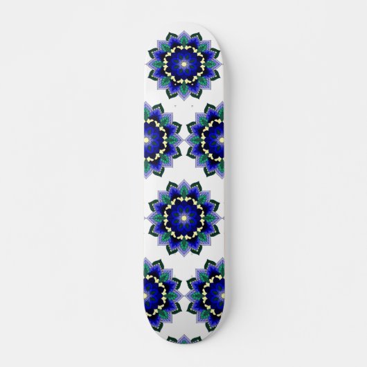 Mandala Muster 02 in dunkelblau Skateboard (Vorne)