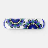 Mandala Muster 02 in dunkelblau Skateboard (Horizontal)