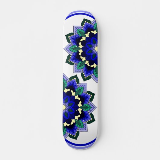 Mandala Muster 02 in dunkelblau Skateboard (Vorne)