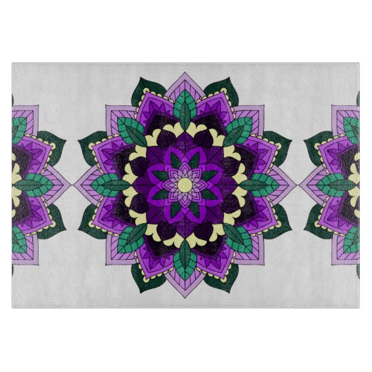 Mandala Muster 02 in lila Schneidebrett (Vorderseite)