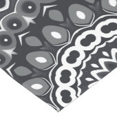 Mandala-Muster in Schwarzweiß Großer Tischläufer (Ecke)