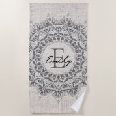Mandala Name Monogram Monochrome Light Grau Strandtuch (Vorderseite)