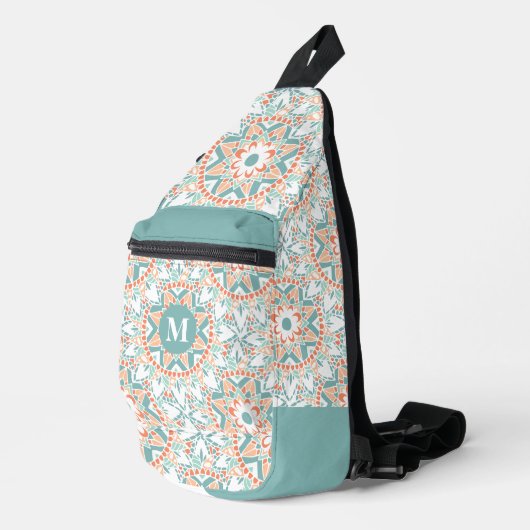 Mandala Peach Aquamarin Blume Muster Monogram Crossbody Bag (Rechte Ecke)