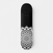 Mandala Schwarz-Weiß-Muster Skateboard (Vorne)