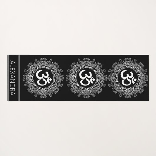 Mandala Schwarz-weiß Om Symbolname Personalisiert Yogamatte (Rückseite (Horizontal))