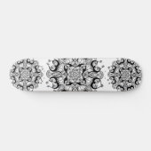 "Mandala" Schwarz-Weiß-Skateboarddesign Skateboard (Horizontal)