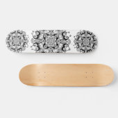 "Mandala" Schwarz-Weiß-Skateboarddesign Skateboard (Horizontal)