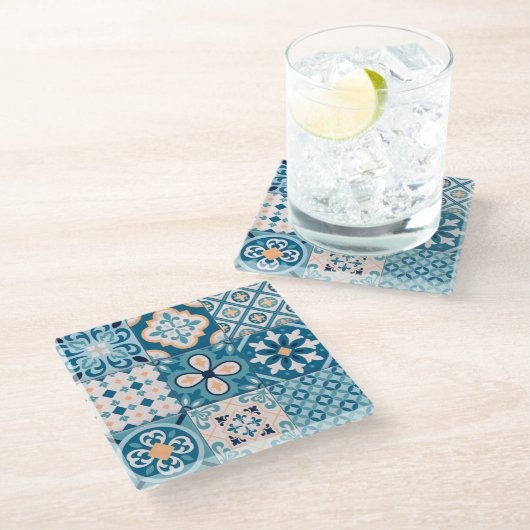 Mandala Tile Pattern Glasuntersetzer (Schrägansicht)