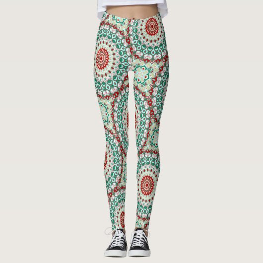 Mandala Urlaub in Rot, Grün und Winter Weiß Leggings (Vorderseite)