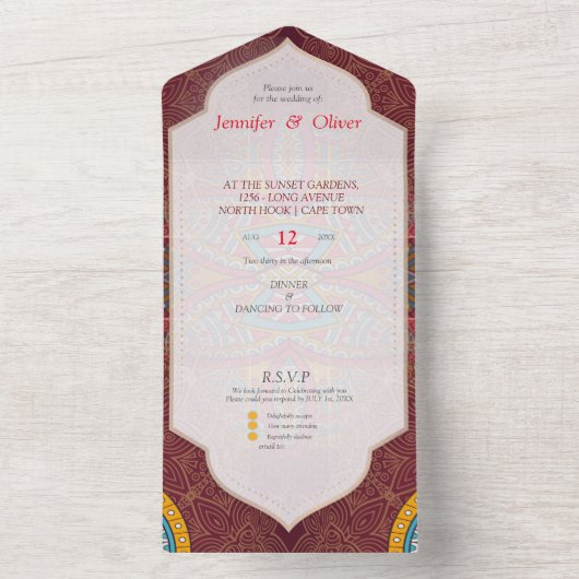 Mandalase auf Maroon-Hintergrund All In One Einladung (Innen Boden)