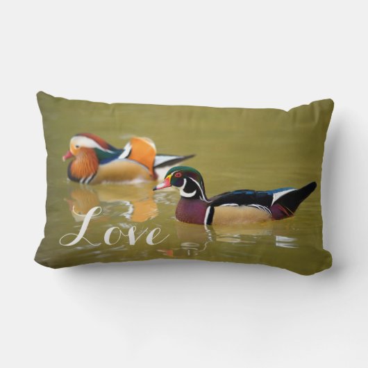 Mandarin Duck Couple / Love Birds Custom Wedding Lendenkissen (Rückseite)
