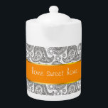 Mandarine Black Paisley<br><div class="desc">Mandarine-Orangenakzente auf diesem Schwarz-Weiß-Pisley - Wir haben alle in diesem Design verwendeten Bilder individuell verlassen - Sie können mit ihnen spielen, um Ihre Herzen-Inhalte - Klicken Sie auf die orange Schaltfläche 'Customize This' und markieren Sie das Bild, das Sie gewollt, um zu entfernen, zu verändern oder zu rotieren - haben...</div>