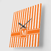 Mandarine Moderner Streifen mit Monogramm Quadratische Wanduhr (Winkel)