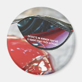 Mandela Effect-Objekte im Spiegel können naher sei Magnet (Vorne)