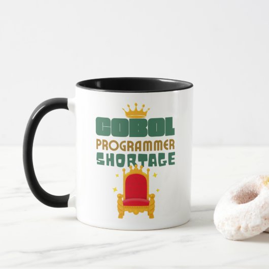Mangel an Cobol-Programmierern Tasse (Mit Donut)